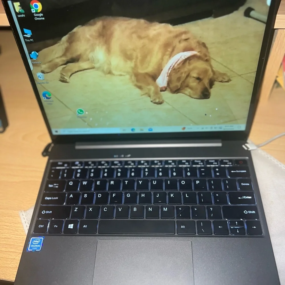 CHUWI laptop Good conditions keyboard lights up